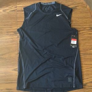 Nike Pro Men’s Large Fitted Tank
